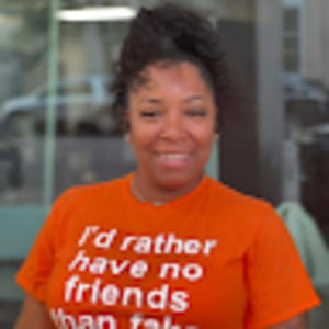 Meet your Posher, Kendra